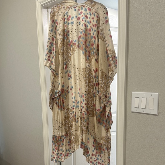 Chic Floral Women's Kimono - Picture 2 of 3